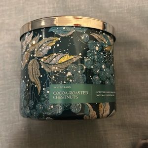 🔥FLASH SALE $15 🔥 White Barn winter candle